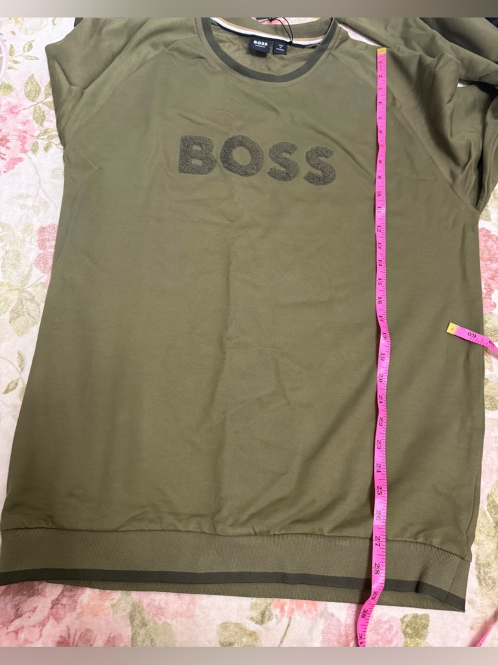 Hugo Boss NWT Crewneck with Terry Chenille appliqué - Picture 8 of 10